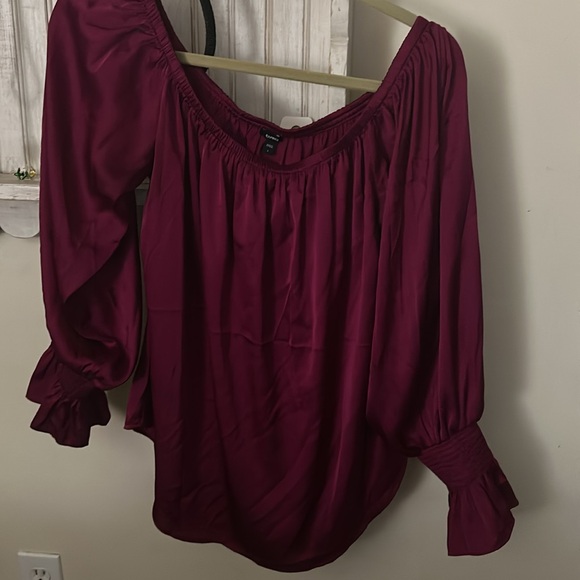 Express Satin off the shoulder blouse with crinkle sleeve - Picture 9 of 9